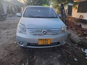 Toyota Raum 2005 Blue