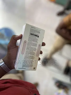 New Google Pixel 10 128 GB Yellow