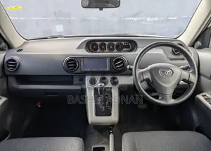 Toyota Corolla Rumion Hatchback 1.5 FWD 2007 White