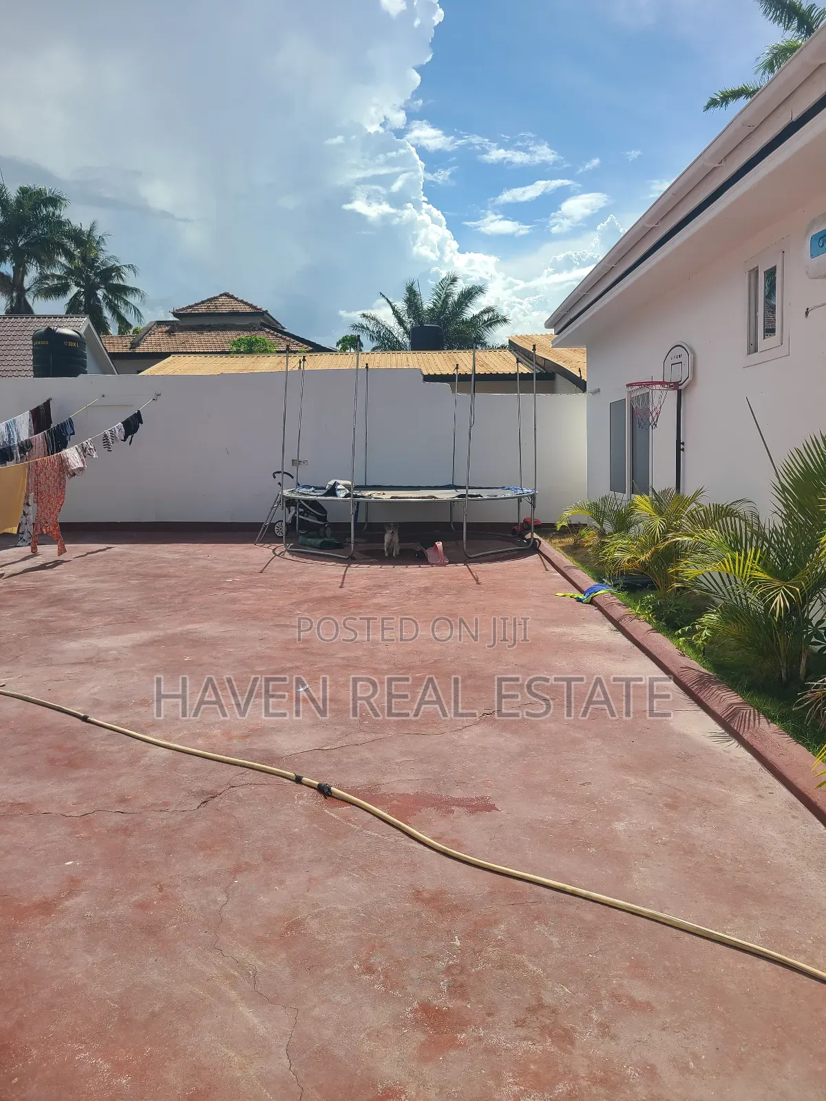 3bdrm House in Mikocheni for sale