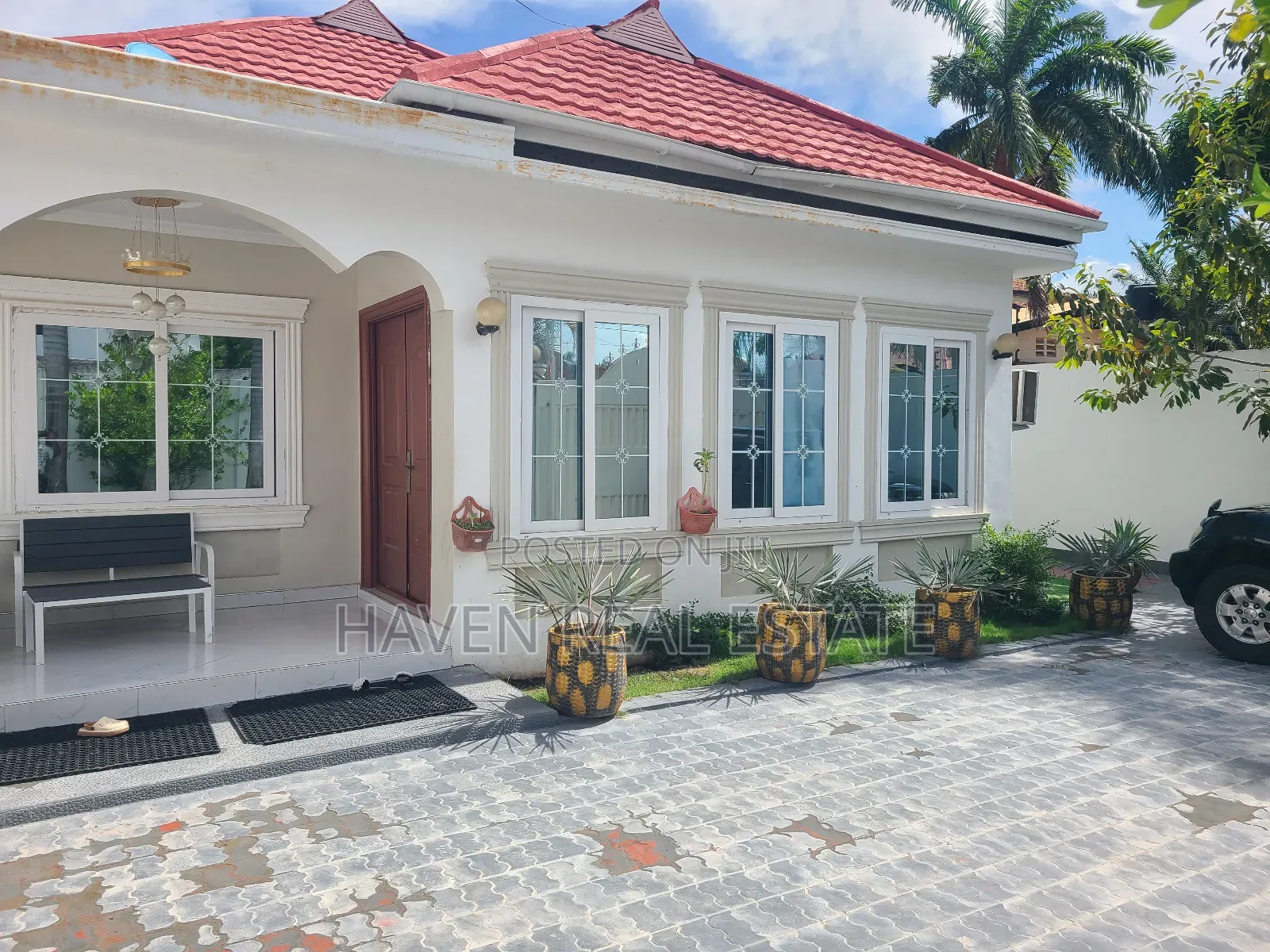 3bdrm House in Mikocheni for sale