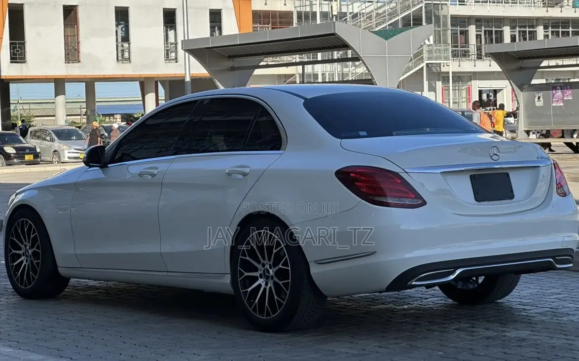 Mercedes-Benz C-Class 2015 White