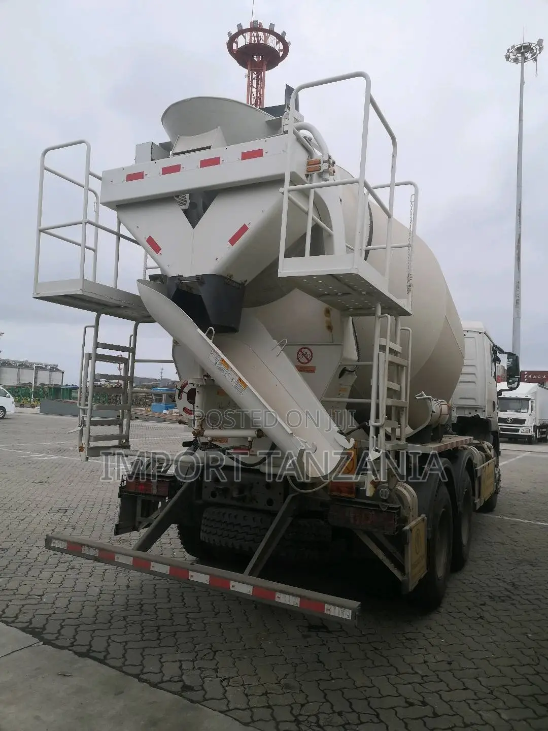 Howo Tx371 Concrete Mixer