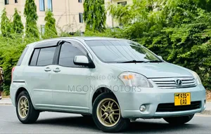 Toyota Raum 2005 Gray