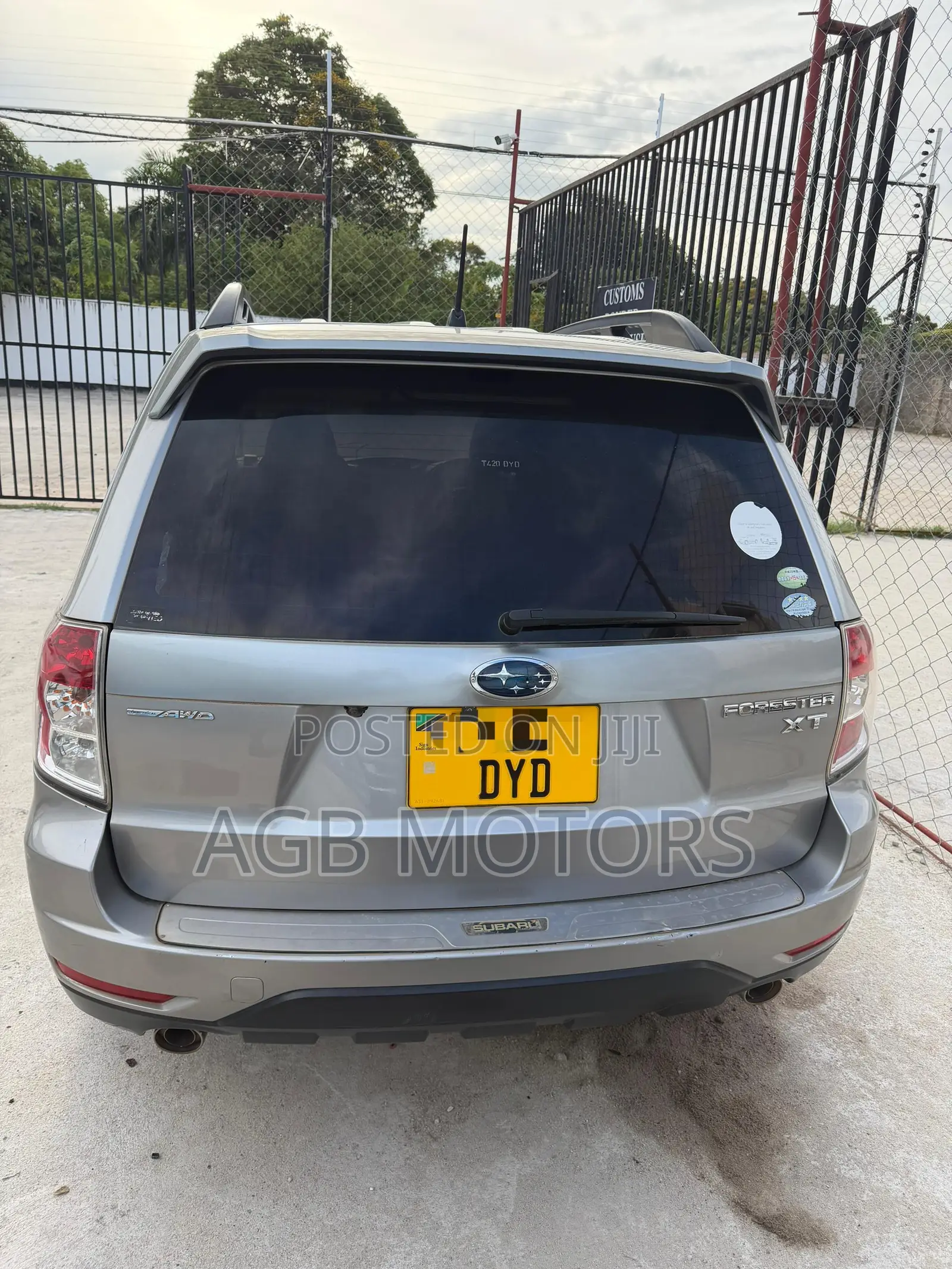 Subaru Forester 2011 Gray