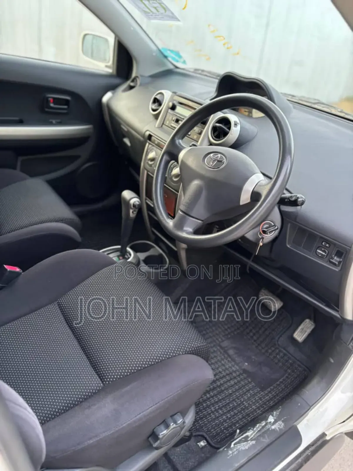 Toyota IST 2003 White