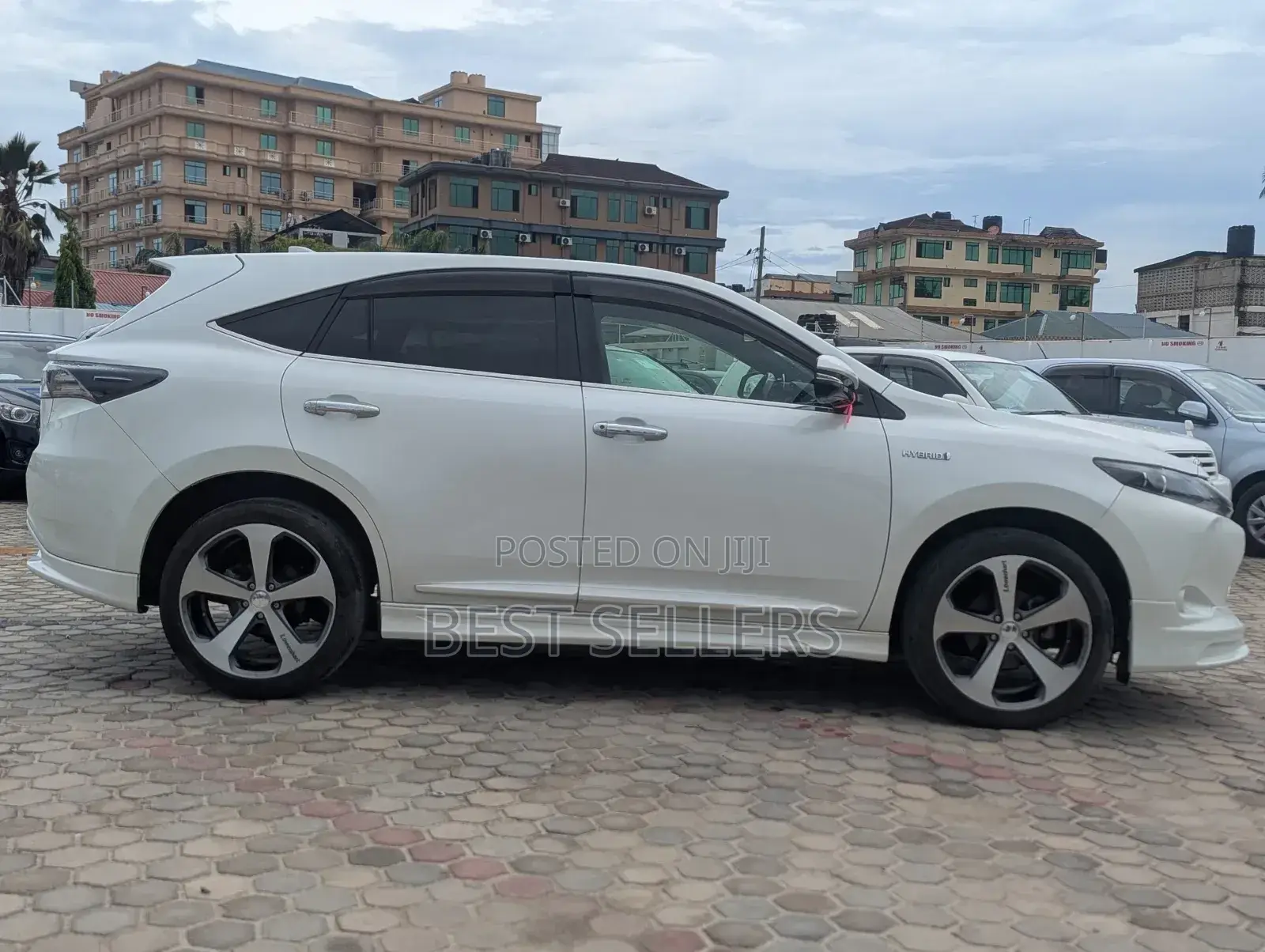 Toyota Harrier 2.5 Hybrid 4WD 2017 White