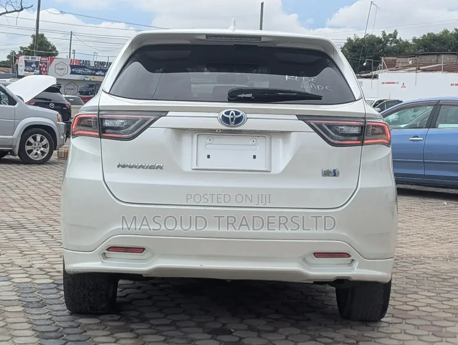 Toyota Harrier 2.5 Hybrid 4WD 2017 White