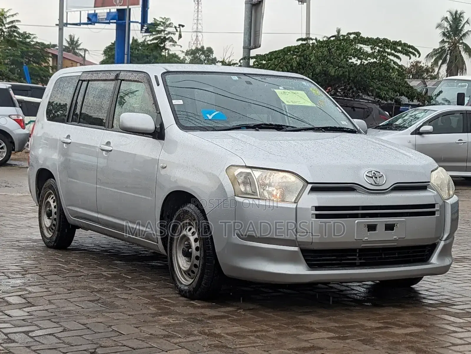 Toyota Succeed SV Premium 2014 Silver