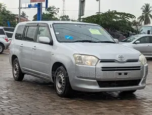 Toyota Succeed SV Premium 2014 Silver