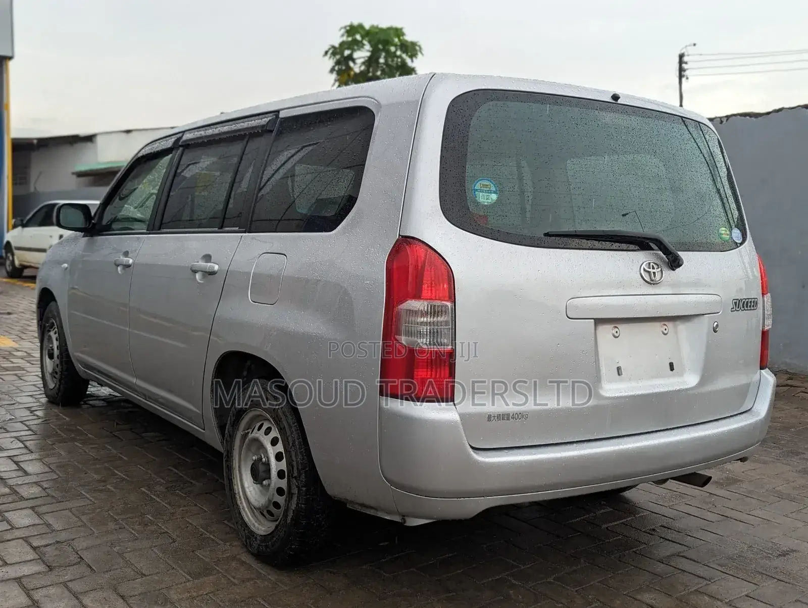 Toyota Succeed SV Premium 2014 Silver