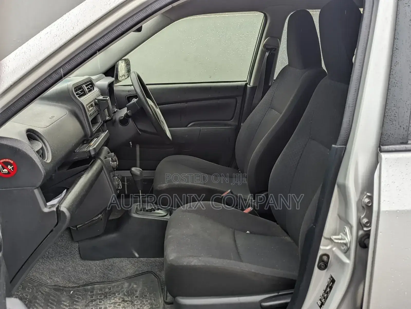 Toyota Succeed SV Premium 2014 Silver