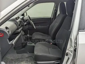 Toyota Succeed SV Premium 2014 Silver