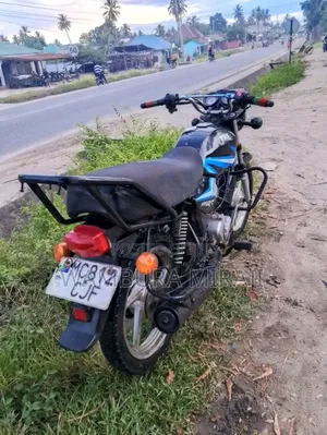 TVS HLX 125 2024 Black