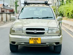 Suzuki Escudo 2000 Gray