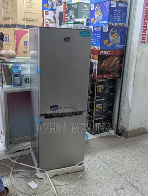 Fridge Kubwa Saana Lenye Freezer Chunii Kutoka Mr Uk