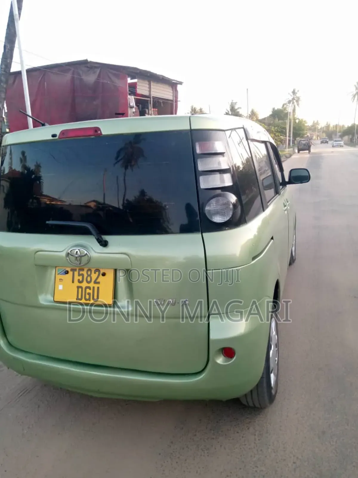 Toyota Sienta 2008 Green
