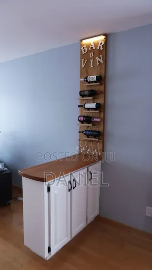 The Bar Vin (Carbinate )