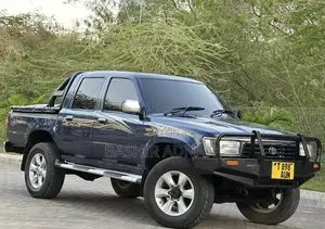 Toyota Hilux 1995 Blue