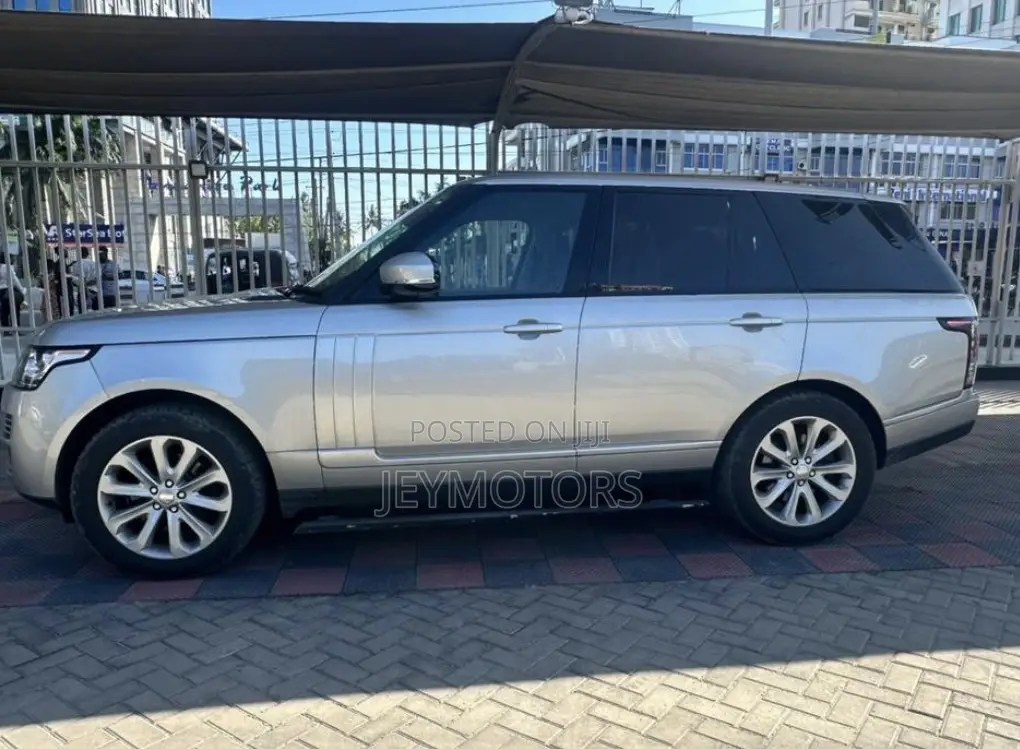 Land Rover Range Rover Vogue 2015 Gray