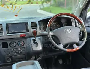 Toyota HiAce 2008 White