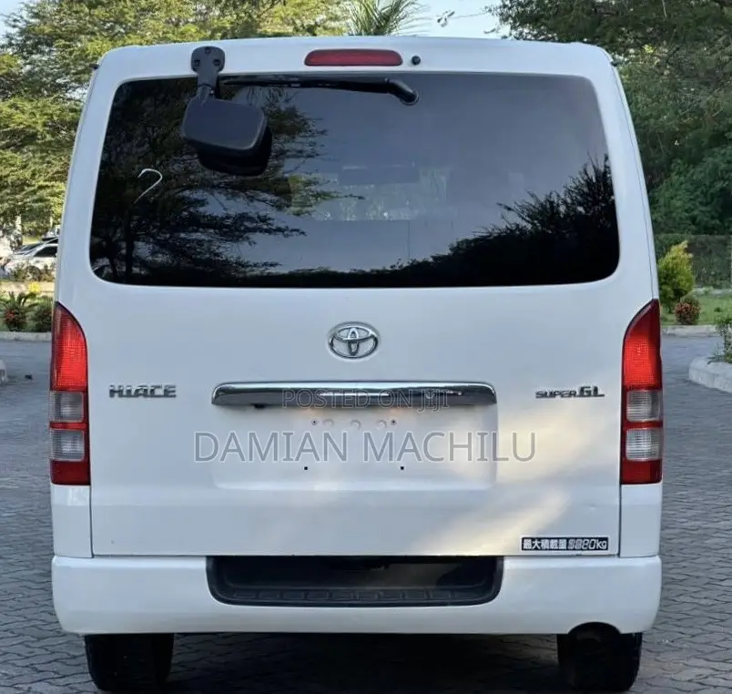 Toyota HiAce 2008 White