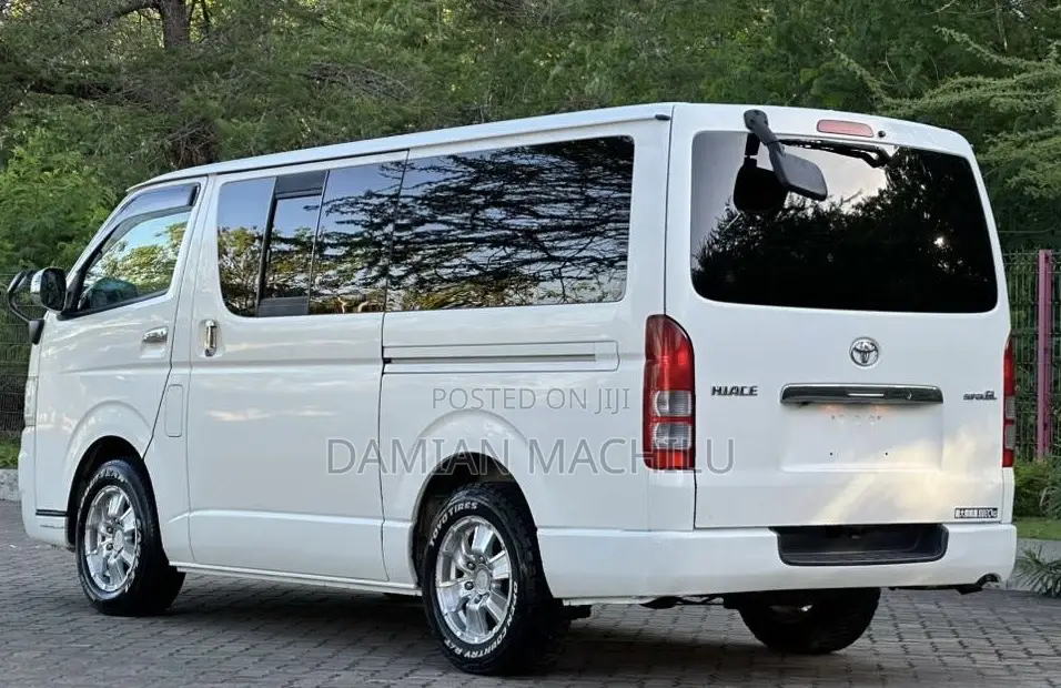 Toyota HiAce 2008 White