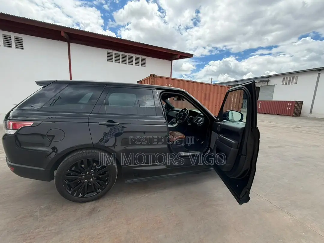 Land Rover Range Rover Sport HSE 4dr SUV 4WD (3.0L 6cyl S/C 8A) 2015