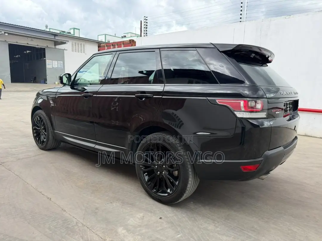 Land Rover Range Rover Sport HSE 4dr SUV 4WD (3.0L 6cyl S/C 8A) 2015