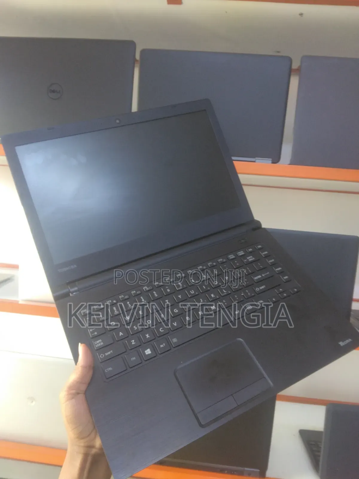 Laptop Toshiba C40 4GB Intel Celeron HDD 500GB