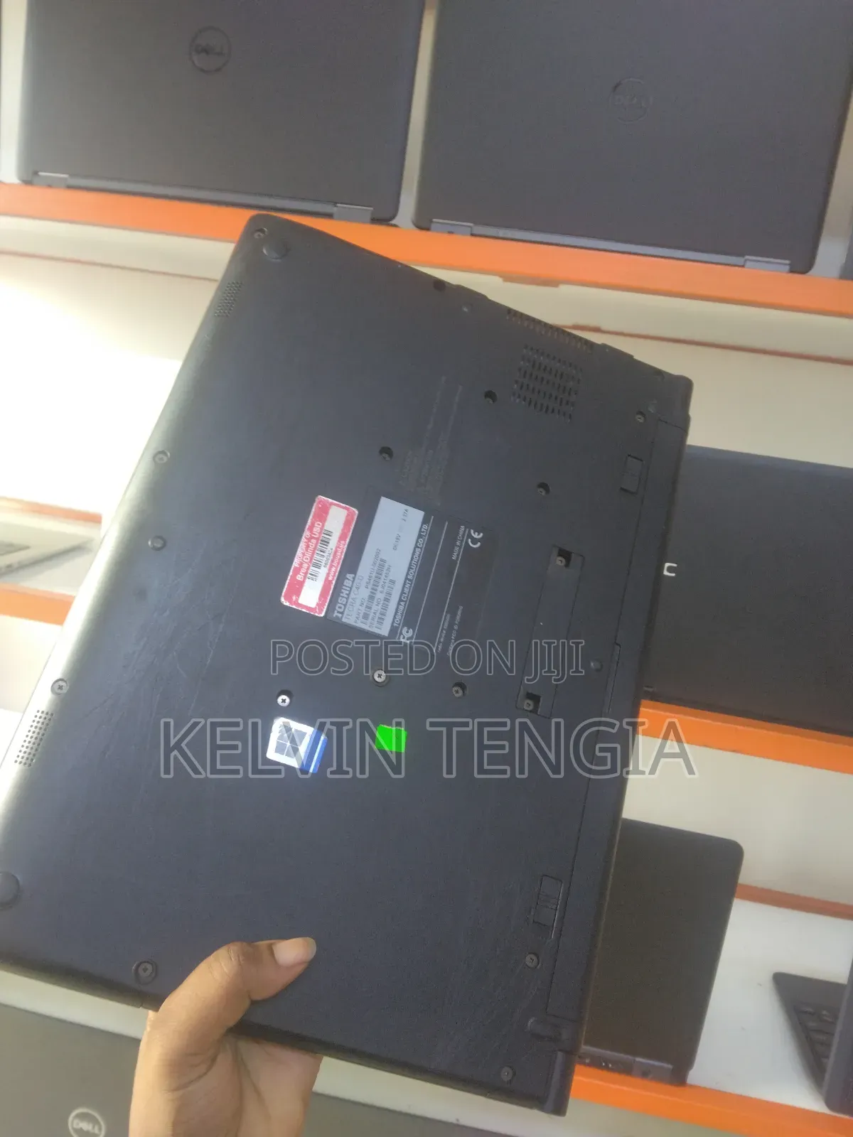 Laptop Toshiba C40 4GB Intel Celeron HDD 500GB