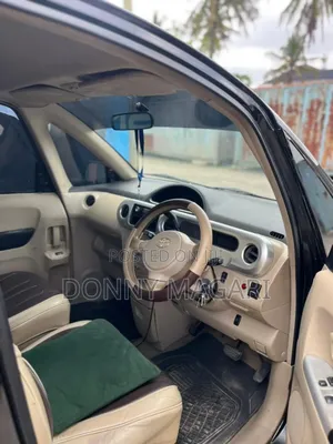 Toyota Porte 2005 Black