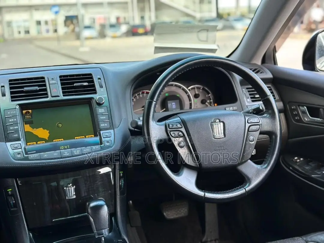 Toyota Crown 2009 Black