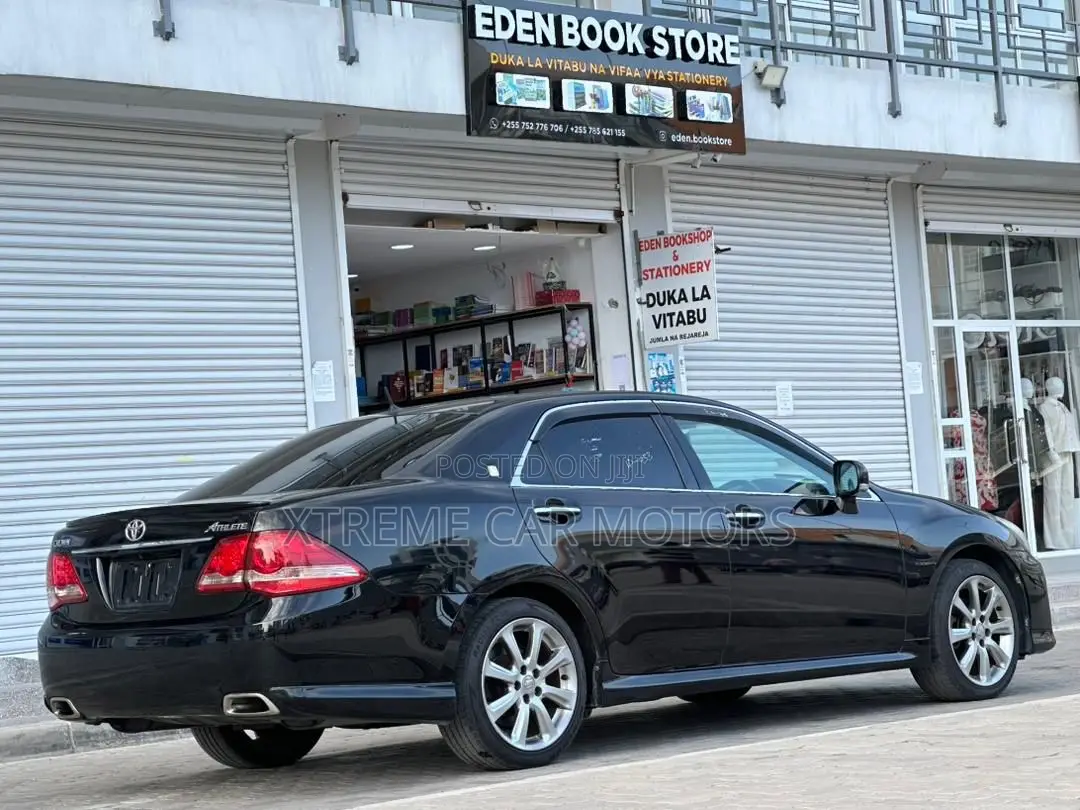 Toyota Crown 2009 Black