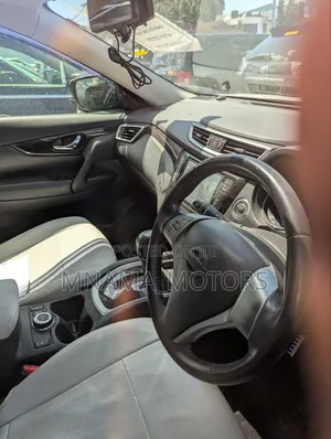 Nissan X-Trail 2.0 Petrol AWD 2015 White