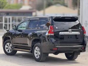 Toyota Land Cruiser Prado 2018 Black
