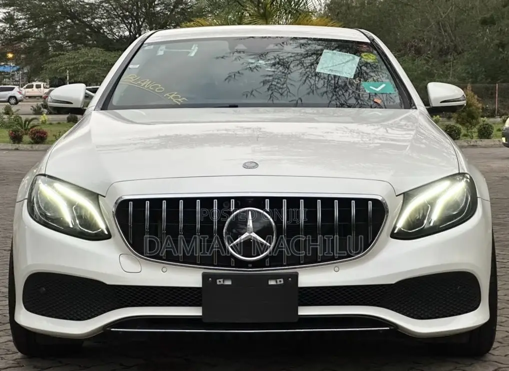 Mercedes-Benz E200 2016 White