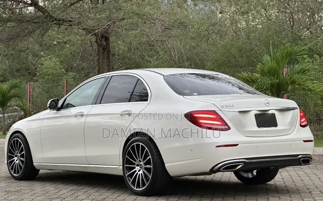 Mercedes-Benz E200 2016 White