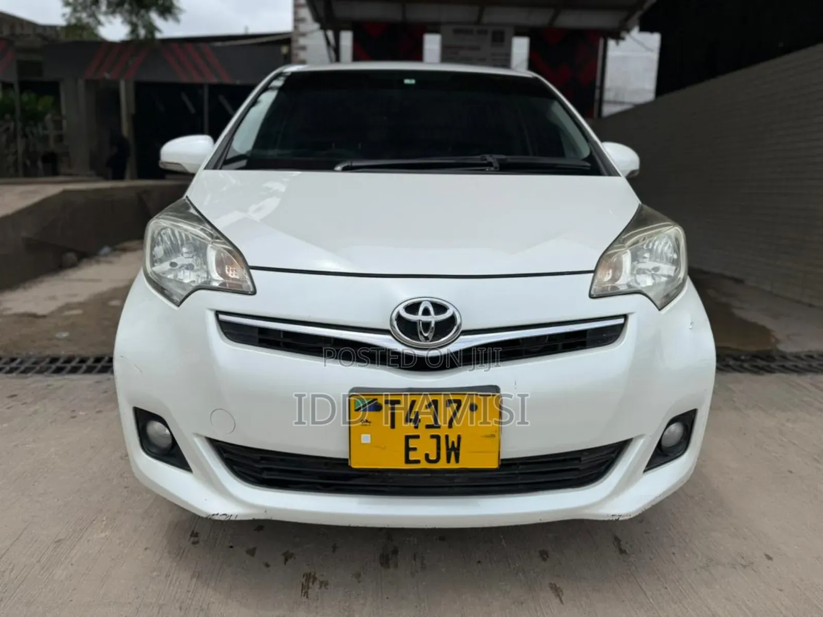 Toyota Ractis 2013 White