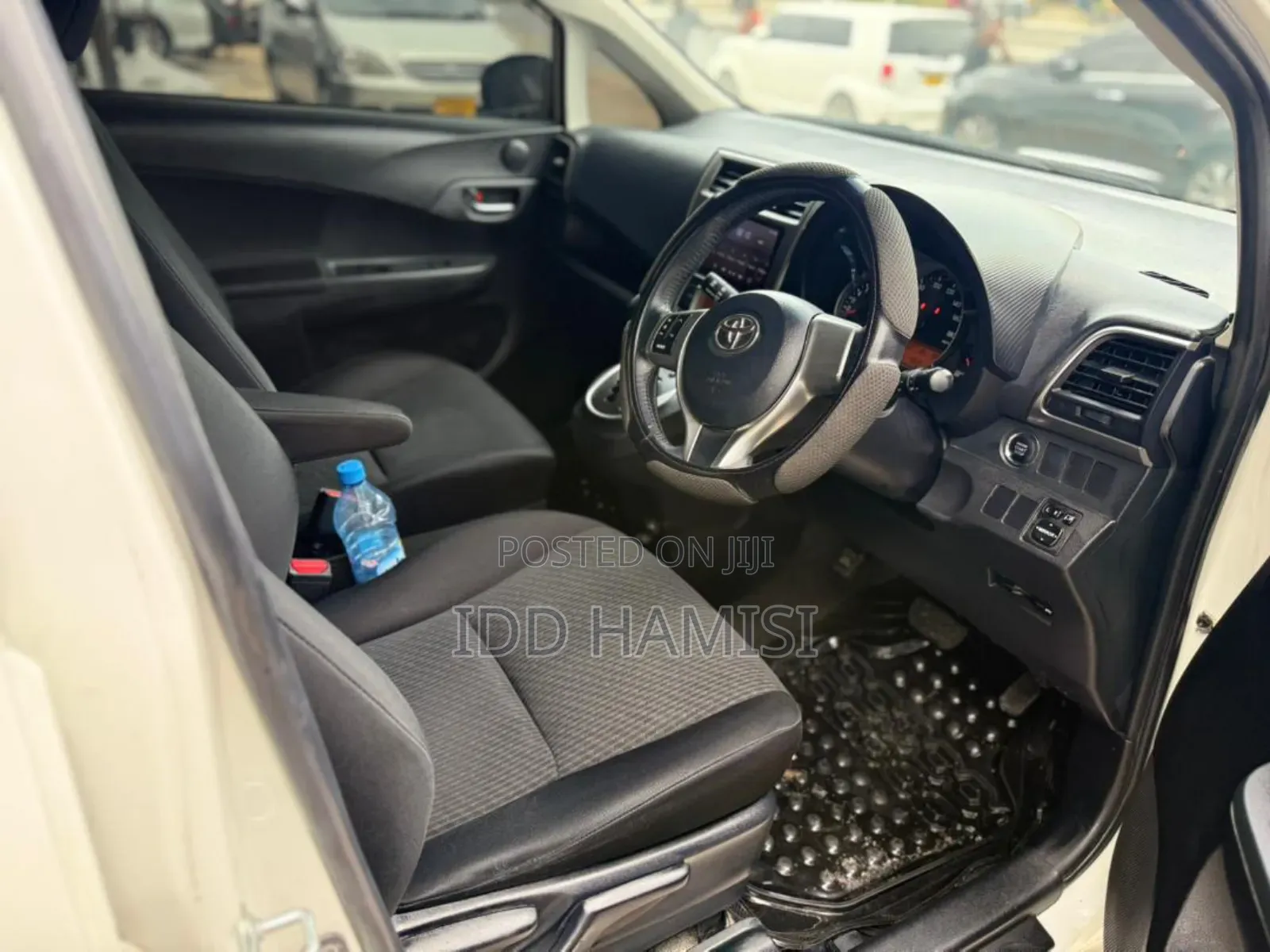 Toyota Ractis 2013 White