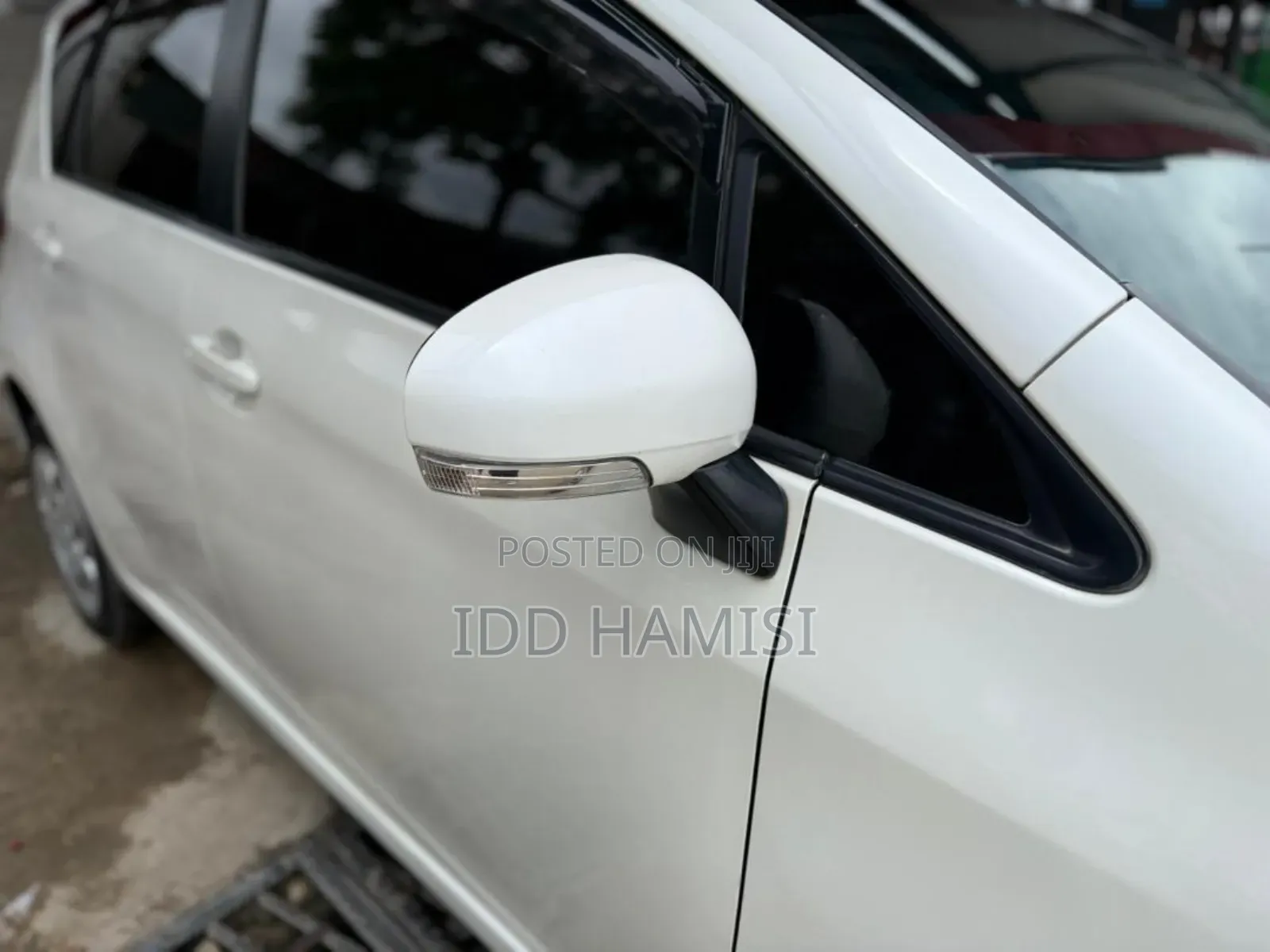 Toyota Ractis 2013 White