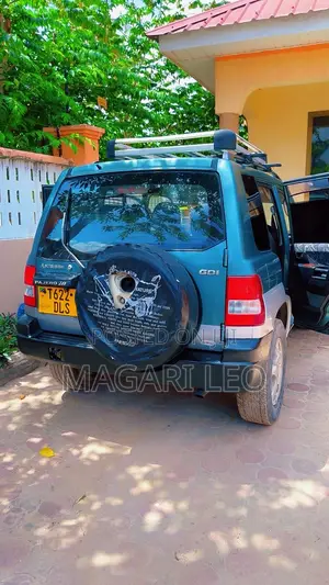 Mitsubishi Pajero 2005 Green