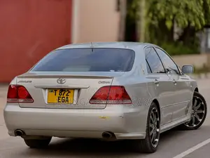 Toyota Crown Royale 2005 Silver