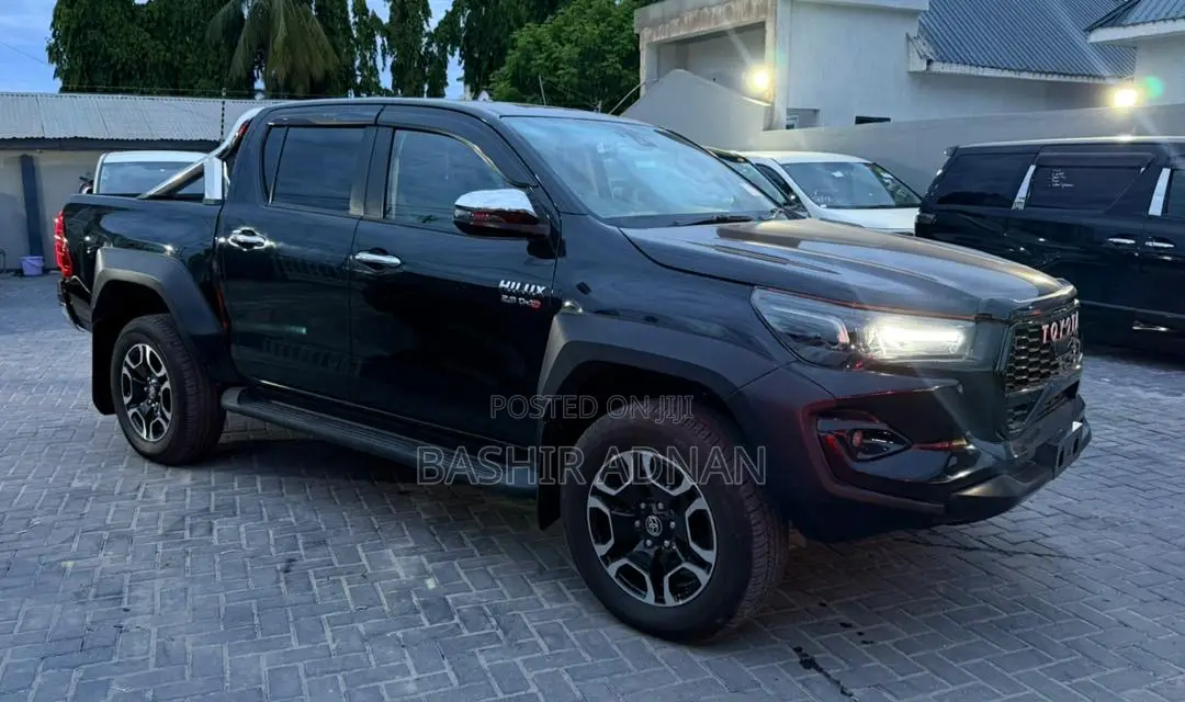 Toyota Hilux 2023 Black