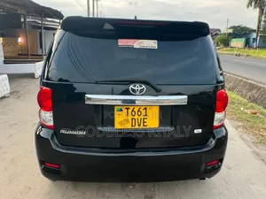 Toyota Corolla Rumion Hatchback 1.5 FWD 2007 Black
