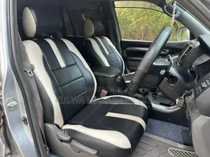 Toyota Land Cruiser Prado 2005 Silver
