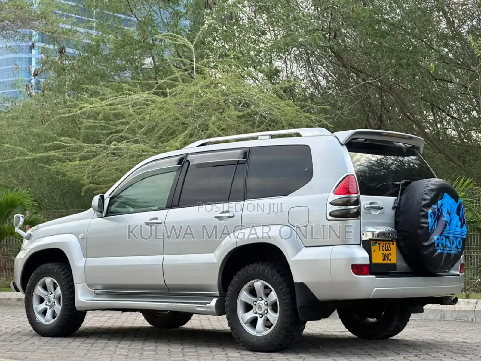 Toyota Land Cruiser Prado 2005 Silver