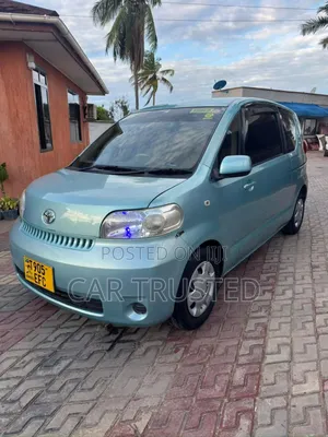 Toyota Porte 1.3 FWD 2004 Beige