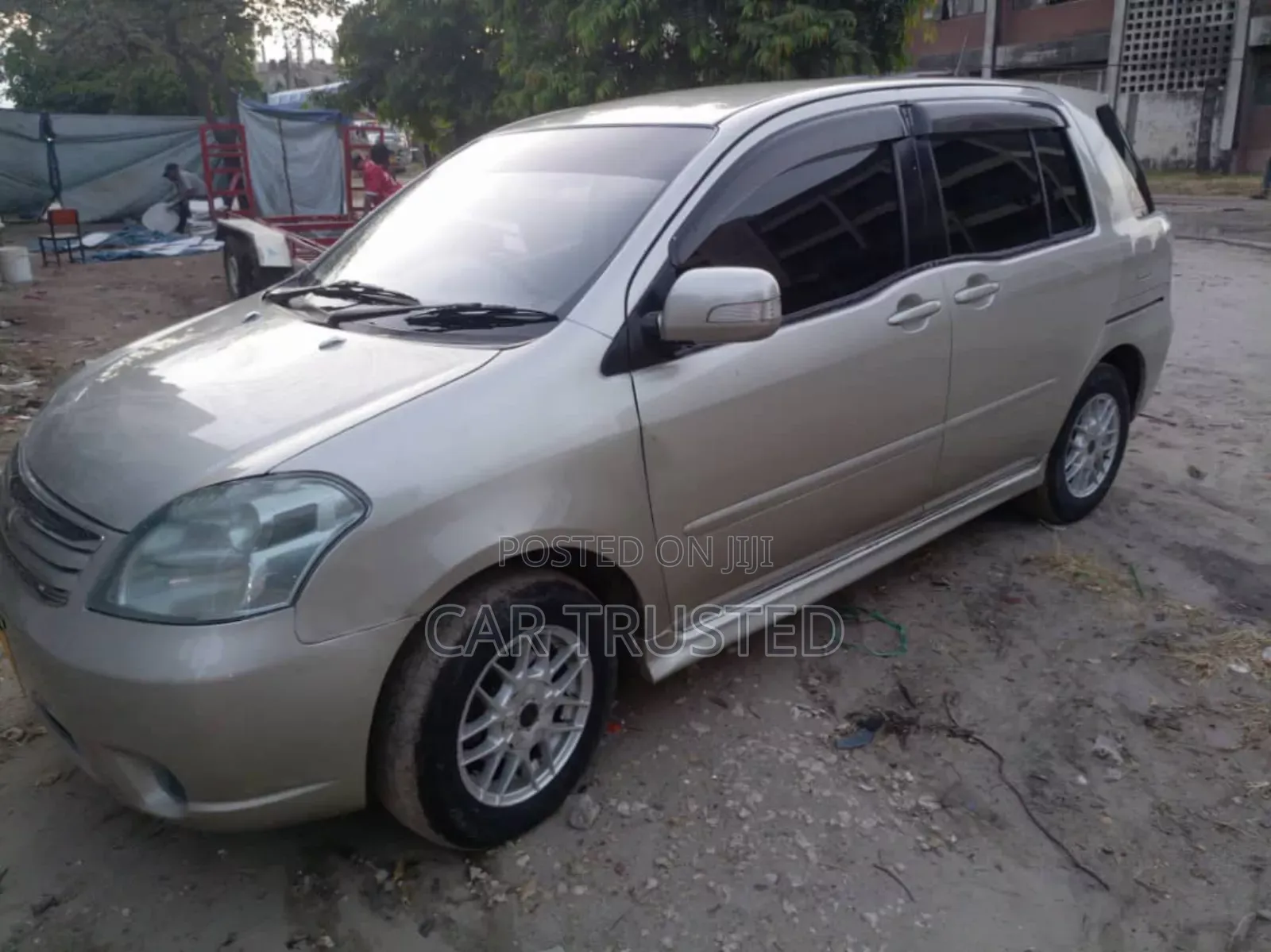 Toyota Raum 1.5 AWD 2005 Silver