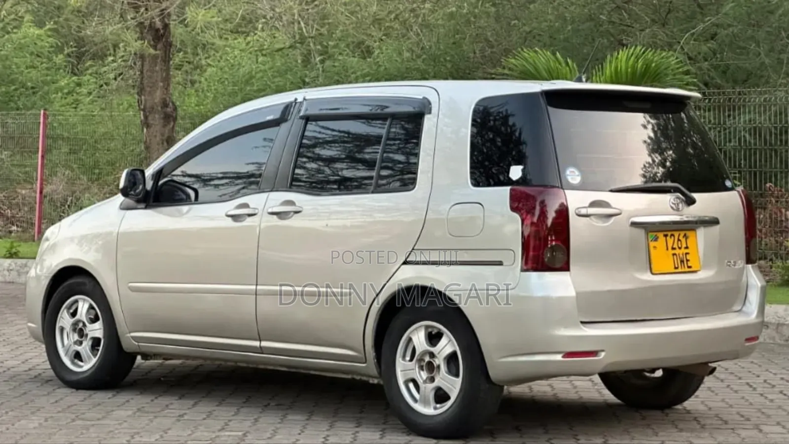 Toyota Raum 1.5 AWD 2004 Silver